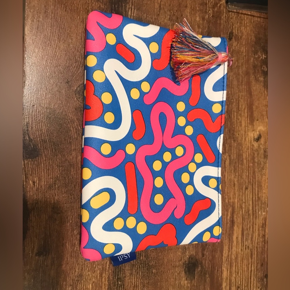 Ipsy makeup bag